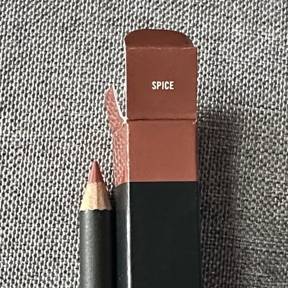 Lot/4 MAC Lip Pencils NEW - Picture 3 of 6
